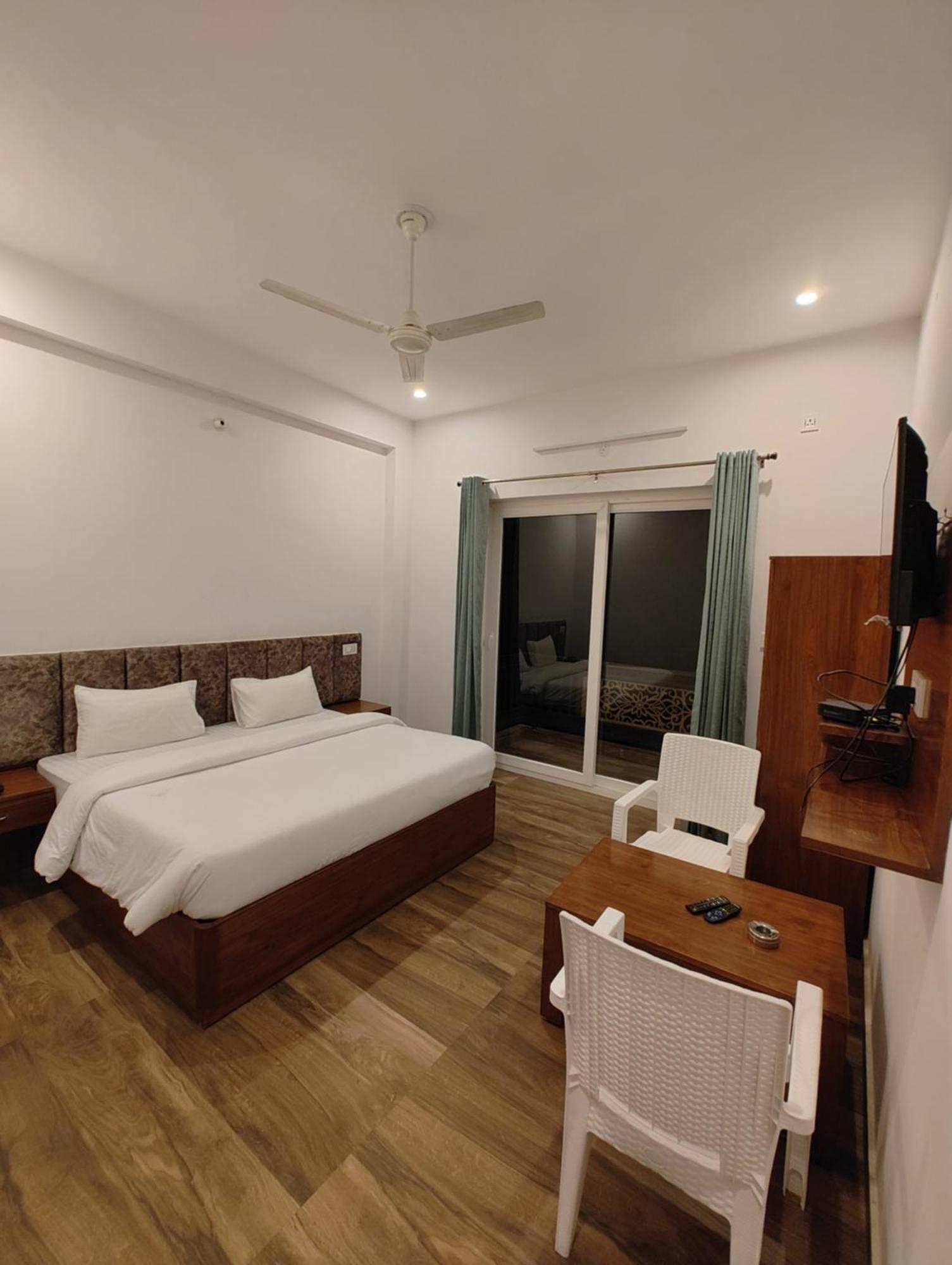 Hotel Anantam Residency Uttarkāshi Exteriér fotografie