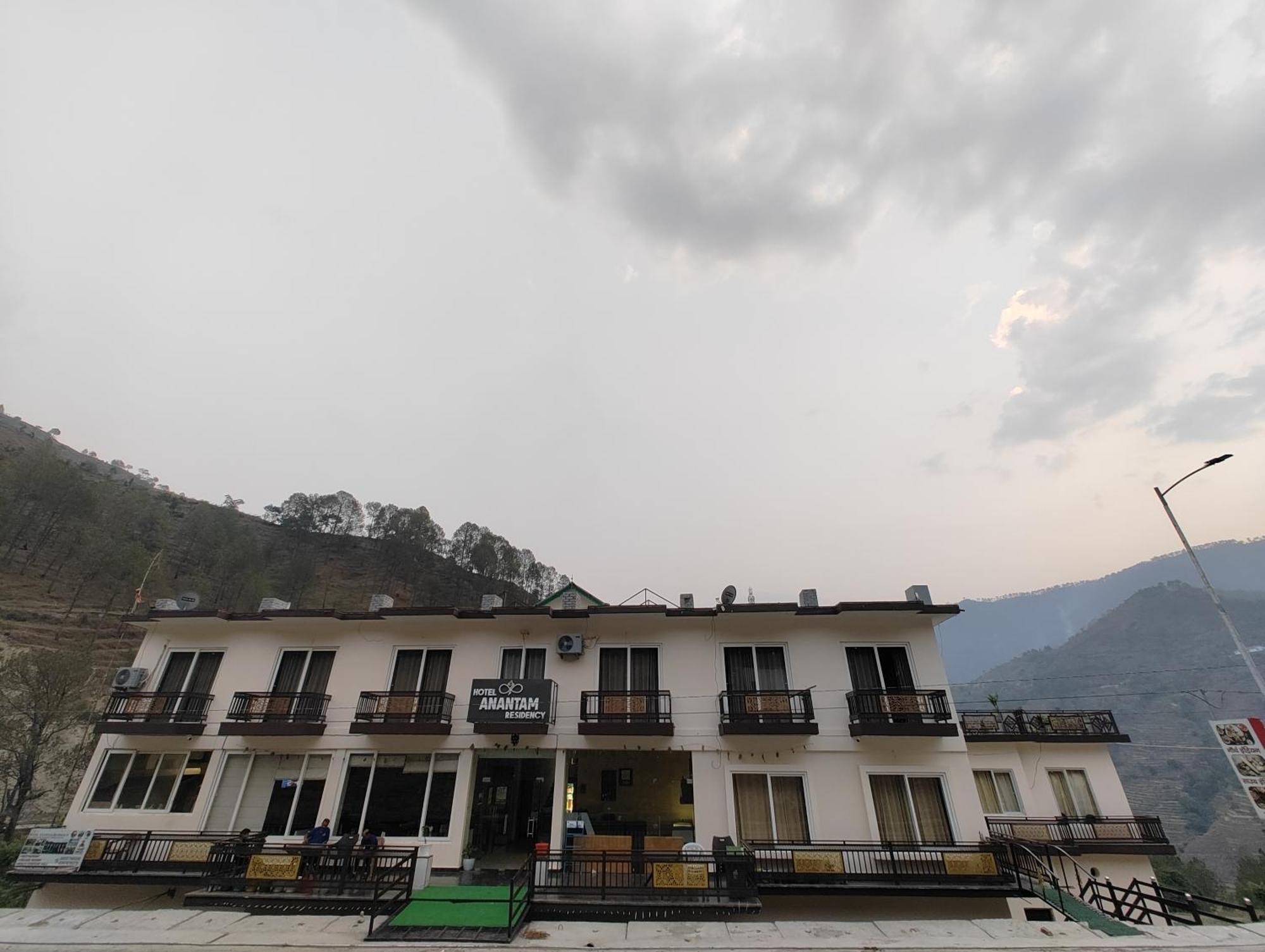 Hotel Anantam Residency Uttarkāshi Exteriér fotografie